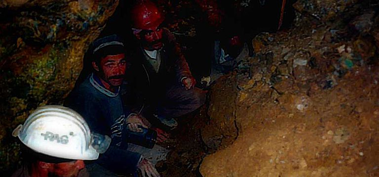 Prähistorischer Bergbau auf Zinn und »Bronze« in Mittelasien