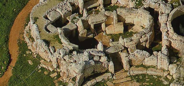 Weitere Untersuchungen zur neolithischen Sternkarte von Tal-Qadi auf Malta