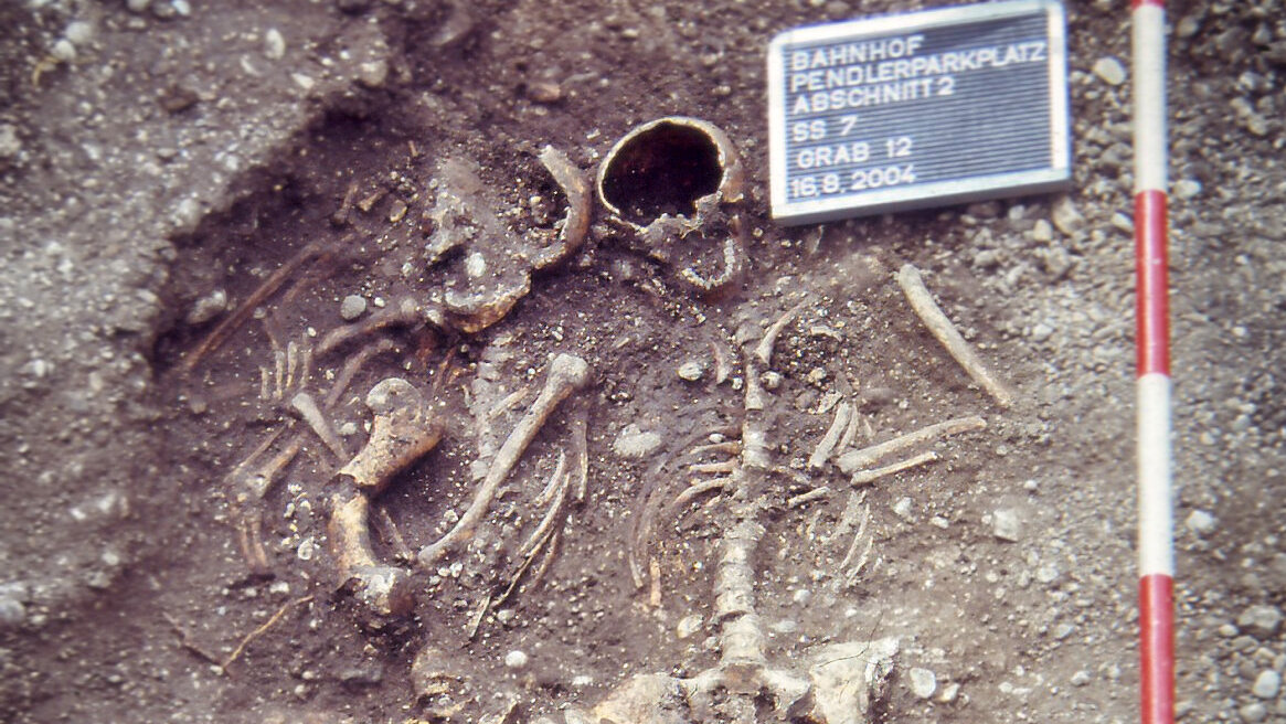 First mother-daughter burial from Roman instances confirmed in Austria